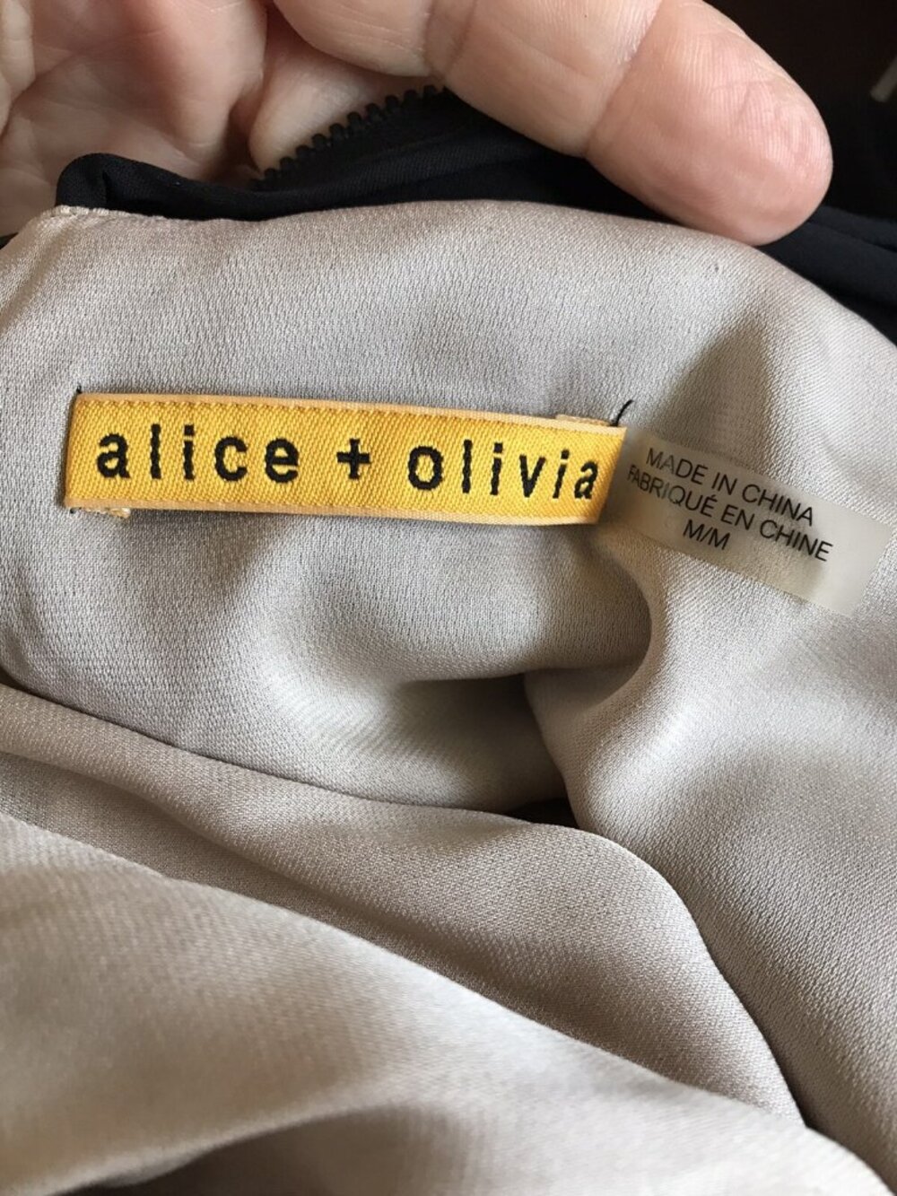 Alice + Olivia Raquel Button Down Shirt Dress 100% Silk Womens sz M Medium - Picture 9 of 9